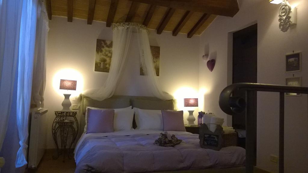 Piccolo Relais Galletto Di Marzo Spa E Relax Solo Per Due Paciano Room photo